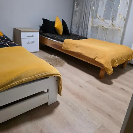 Caloroczny - 2 Sypialnie, Max 6 Osob