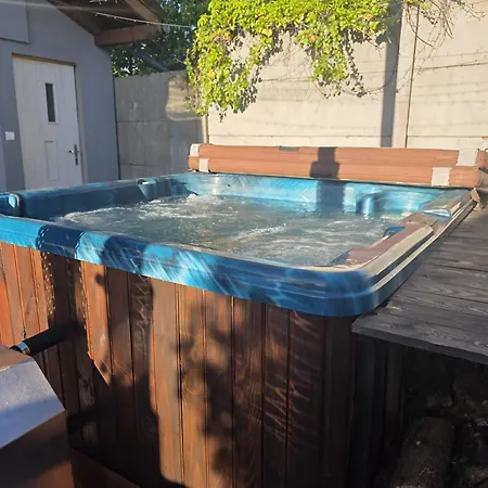Apartment Caloroczny - 2 Sypialnie, Max 6 Osob, Jacuzzi Jantar