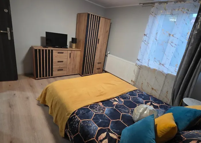 Caloroczny - 2 Sypialnie, Max 6 Osob 詹塔尔