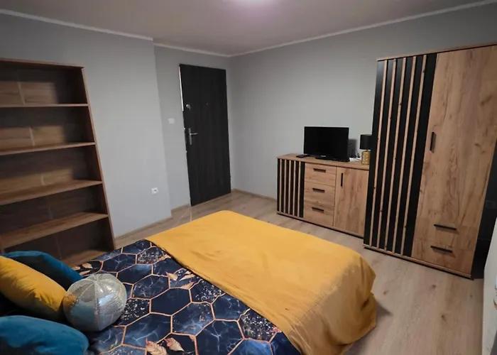 Caloroczny - 2 Sypialnie, Max 6 Osob 詹塔尔