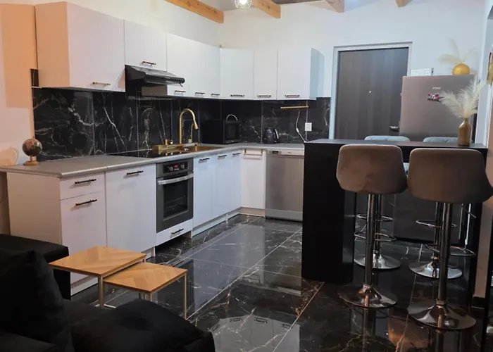 Caloroczny - 2 Sypialnie, Max 6 Osob